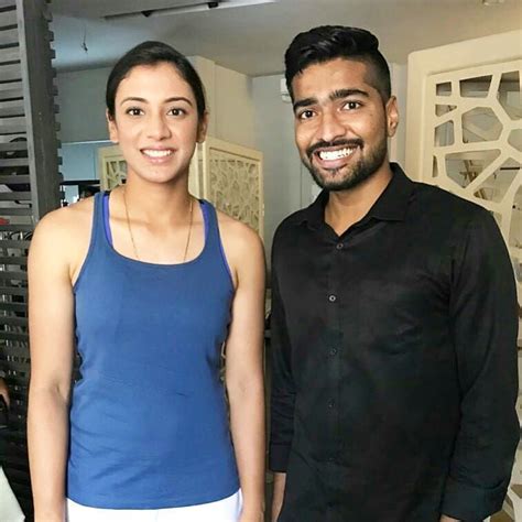 smriti mandhana nude|Smrithi mandhana 1 st ever face cum shot